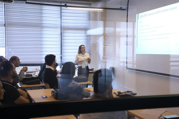 Pourquoi engager un rédacteur web marketing efficace